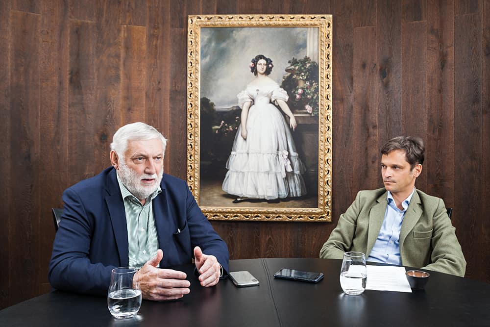 v.l.: Präsident Franz Fischler und Generalsekretär Philippe Narval beim PERISKOP-Interview im Palais Coburg, Wien